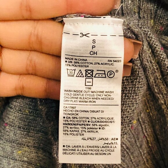 Old Navy Gray Long Sleeve V Neck Sweater Size Small - Picture 5 of 10